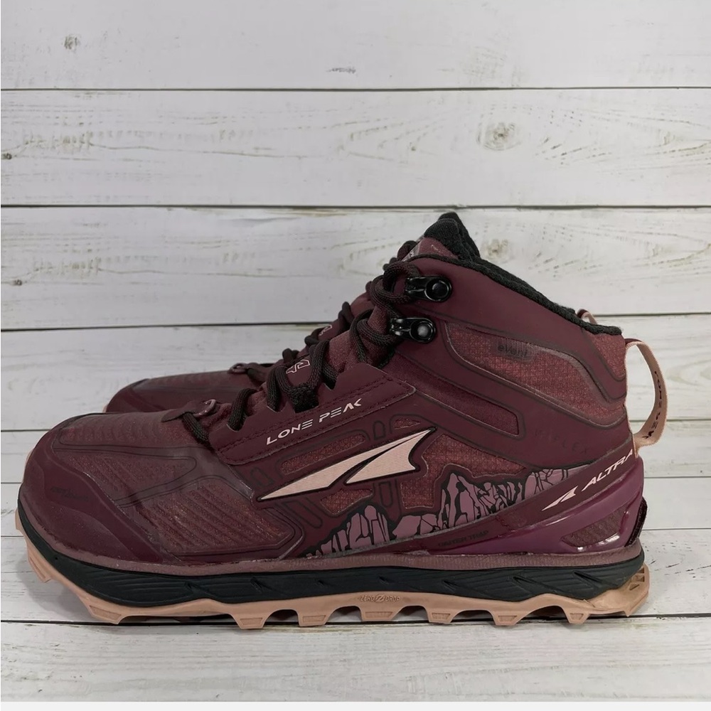 ALTRA Lone Peak All Weather Waterproof Women’s size 9 hiking boots shoes